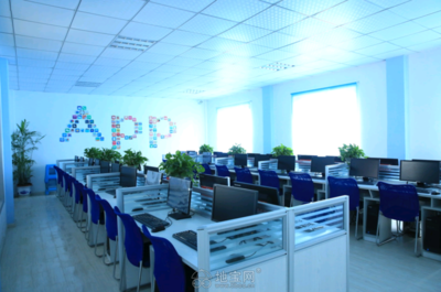 從零基礎到軟件開發高手 江西新華電腦助力實現夢想